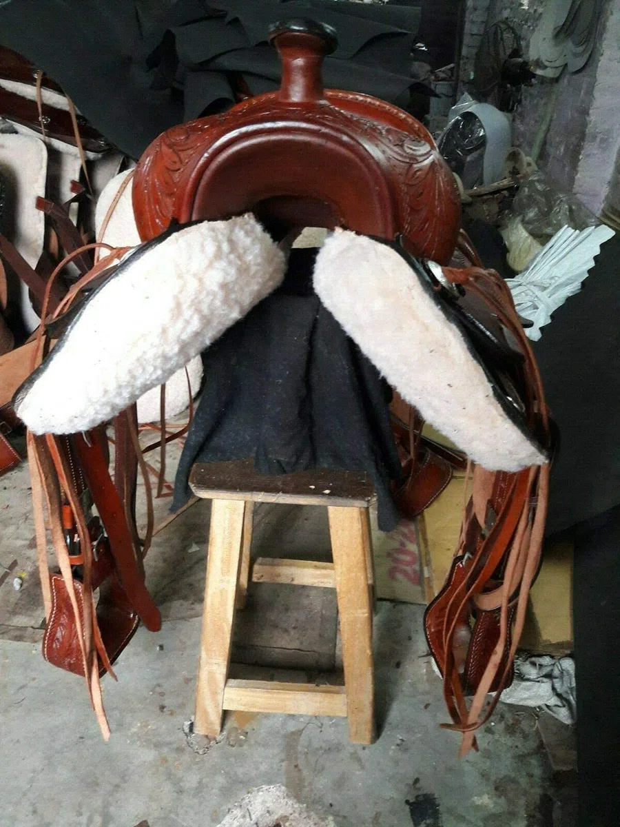 Equestrian Universe Westernsattel für Jugendliche und Kinder, strapazierfähig, aus Wade, Ranch-Sattel