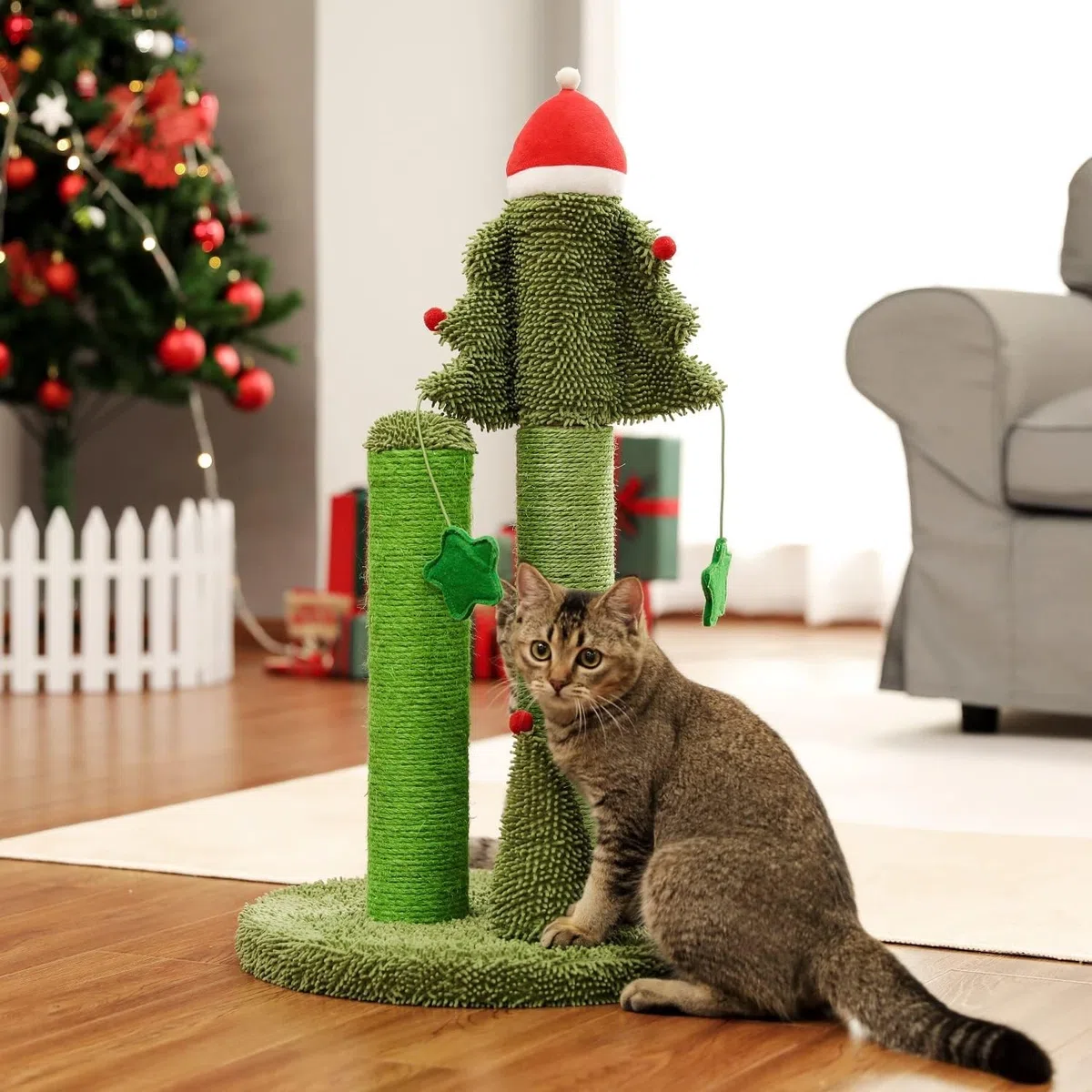 Kratzbaum, Festlicher Kaktusbaumturm mit Sisalseil und Weihnachtsdeko